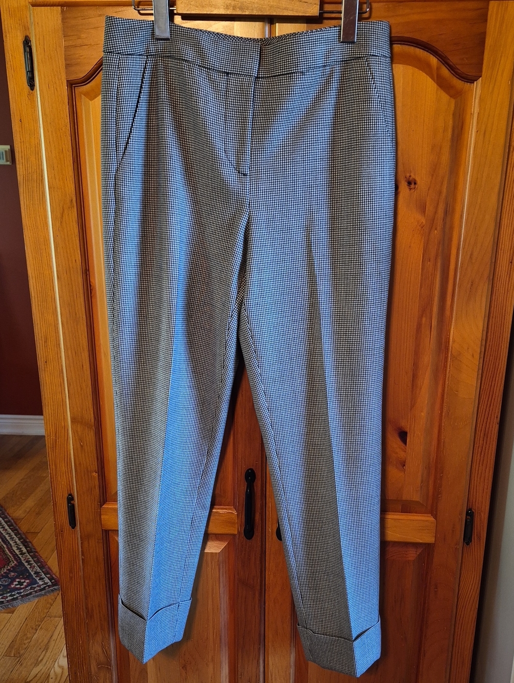 Judith And Charles Houndstooth Tailored Cuffed Trouders- Size 6